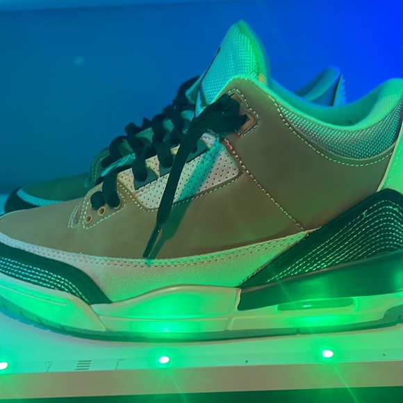 Nike Jordan 3 Retro SE​ “Archaeo Brown/Smoke Grey/Fossil Tone” - Picture 3 of 7